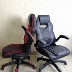 Кресло геймерское Barneo K-37 (черная кожа серые вставки) в Нижнем Тагиле - nizhniy-tagil.mebel24.online | фото 3