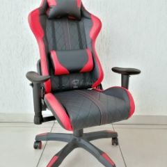 Кресло геймерское Barneo K-52 (черная экокожа красные вставки) в Нижнем Тагиле - nizhniy-tagil.mebel24.online | фото 1