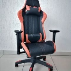 Кресло геймерское Barneo K-52 (черная экокожа оранжевые вставки) в Нижнем Тагиле - nizhniy-tagil.mebel24.online | фото